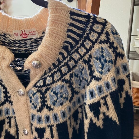 Vintage Viking Wool Scandinavian Sweater Blue and Cream M/L - Picture 5 of 6